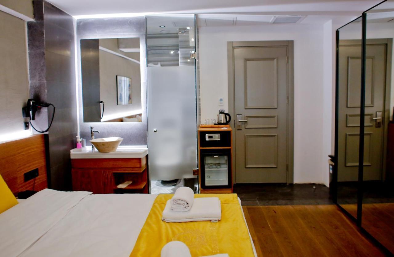 Aleksandr Pera Hotel อิสตันบูล ภายนอก รูปภาพ