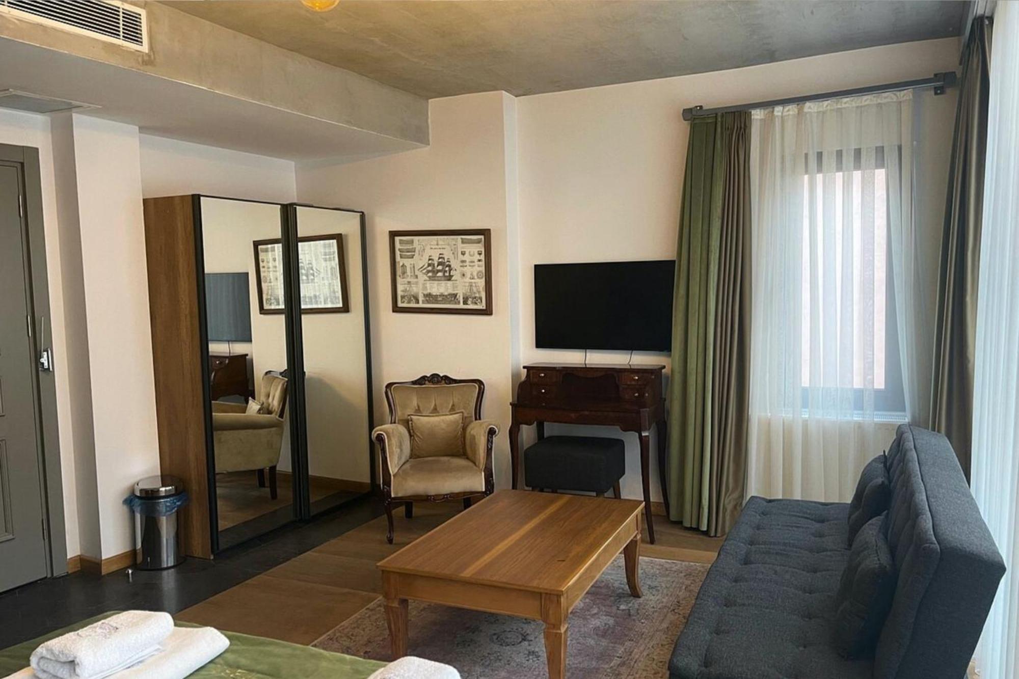 Aleksandr Pera Hotel อิสตันบูล ภายนอก รูปภาพ