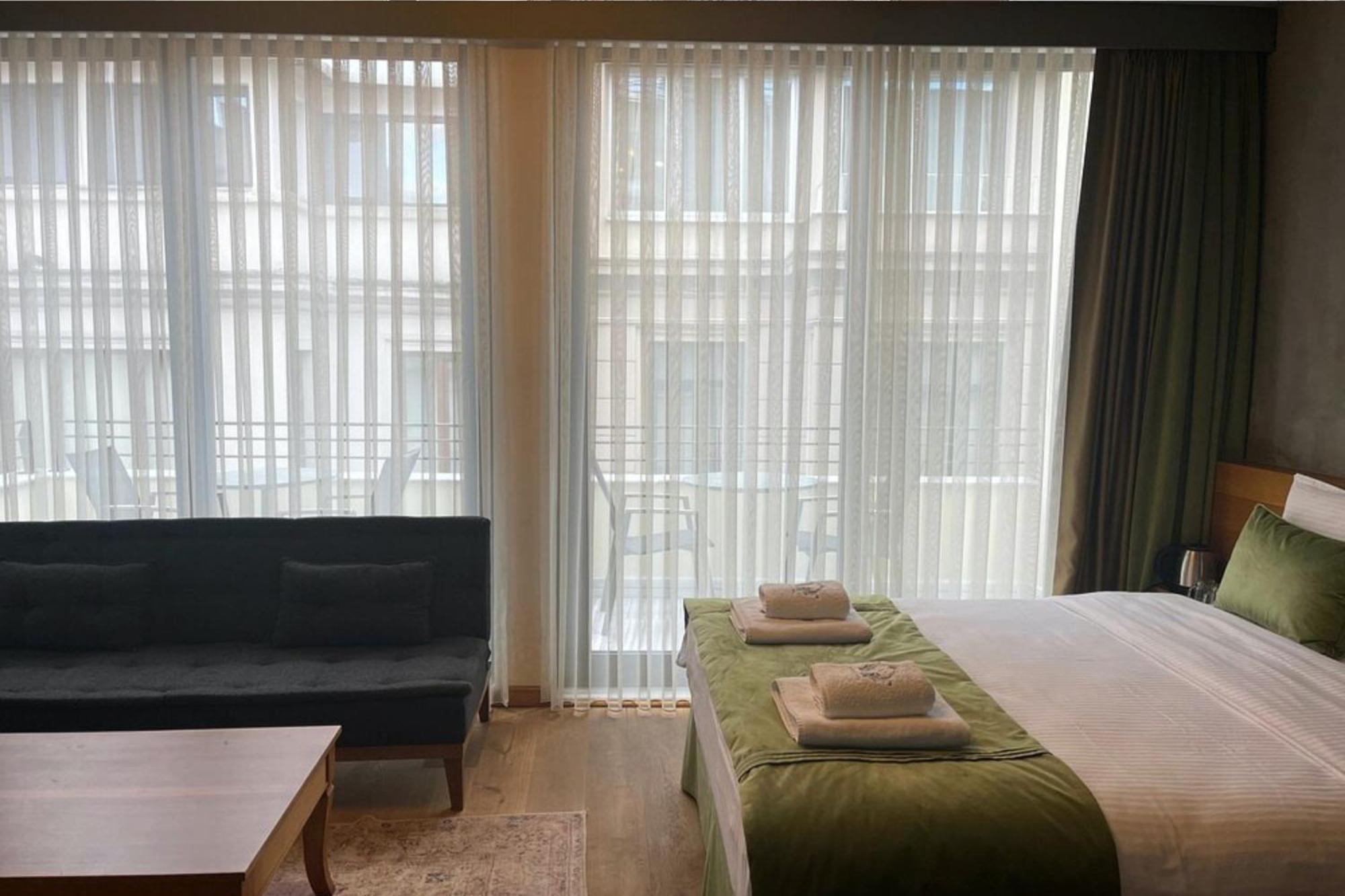 Aleksandr Pera Hotel อิสตันบูล ภายนอก รูปภาพ