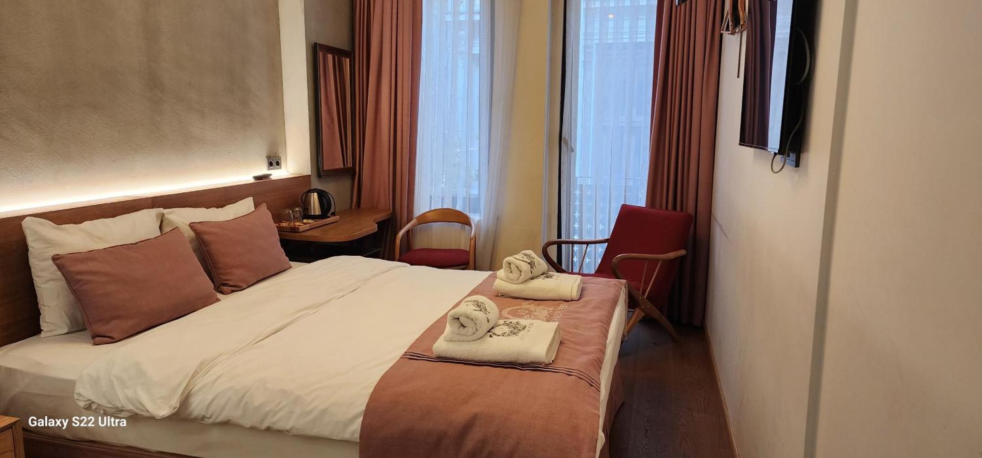 Aleksandr Pera Hotel อิสตันบูล ภายนอก รูปภาพ